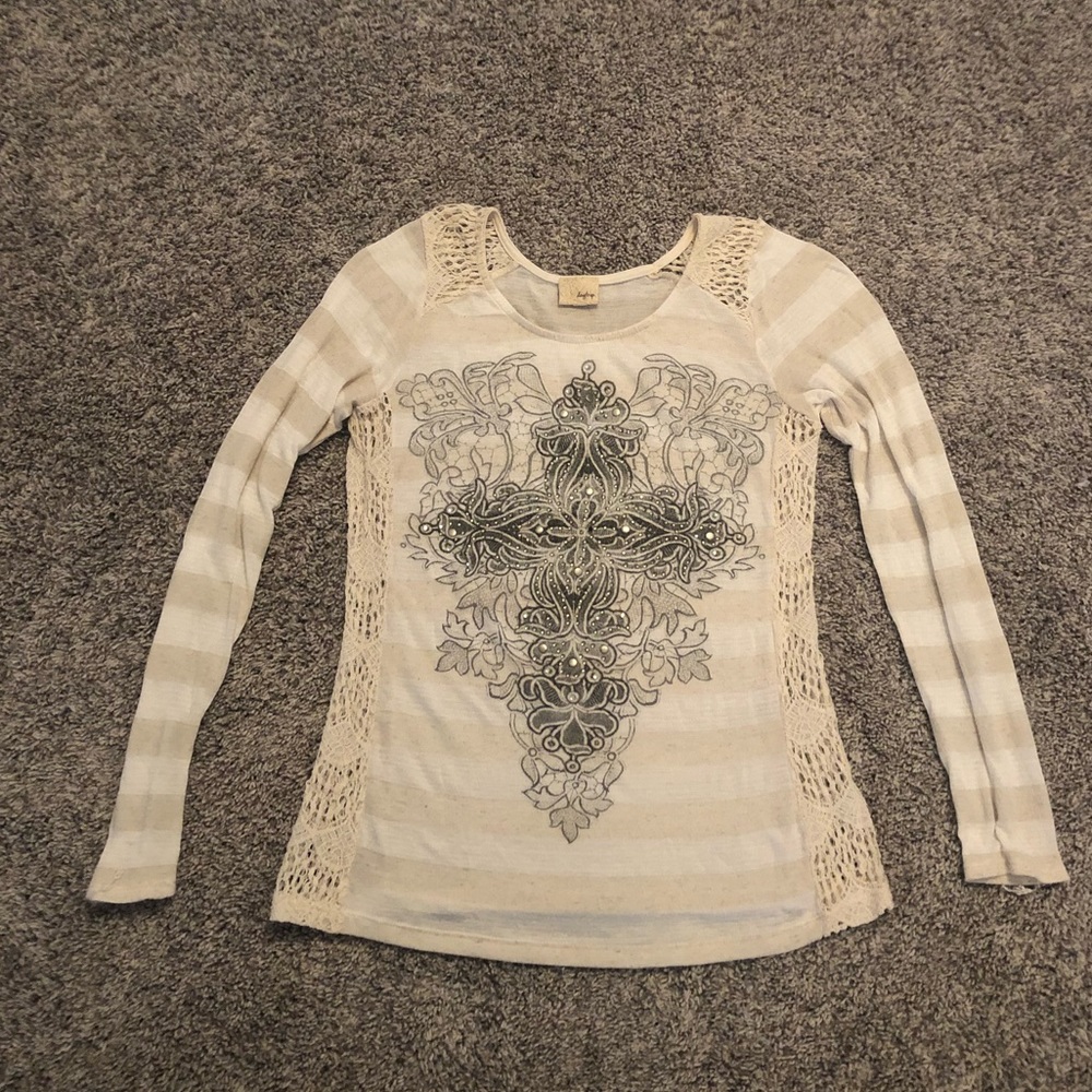Long sleeve Daytrip shirt.